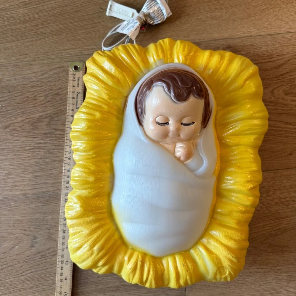 General Foam Baby Jesus Blow Mold Nativity Yellow Good Hand Painted Vtg